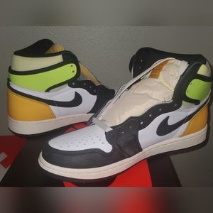 Air Jordan 1 Volt